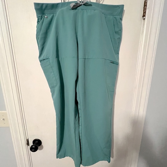 FIGS cargo scrub pants hydrogreen - Picture 1 of 5